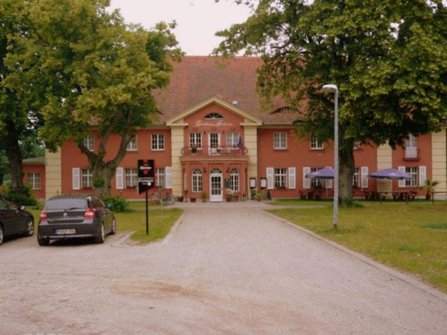 Готель Altes Gutshaus-Federow Екстер'єр фото